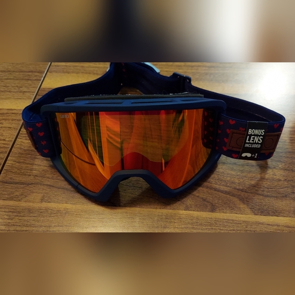 GIRO Dylan Anti-fog ski goggles Amber Scarlet/yellow lens. Brand new, never used - Picture 2 of 16